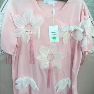 Elegant Pink Floral Embellished Short Sleeve Tee